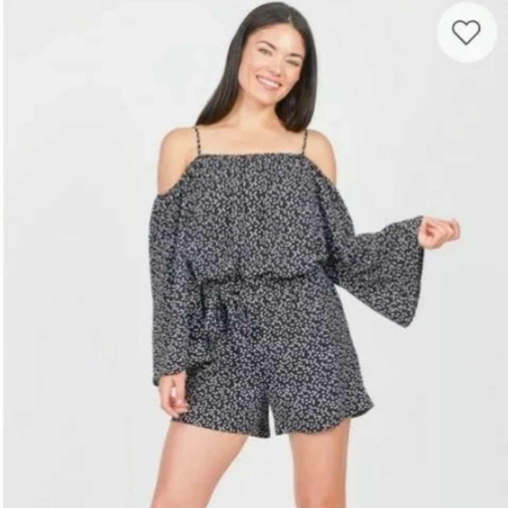 NWOT VINCE CAMUTO ROMPER